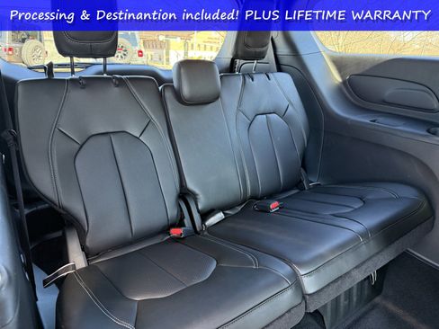 New 2026 Chrysler Pacifica Select w/ S Appearance Package FWD image 14
