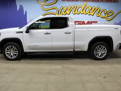 Used 2019 GMC Sierra 1500 SLT w/ SLT Premium Package AWD/4WD image 8