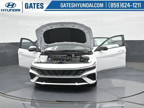 New 2025 Hyundai Elantra Sport image 60