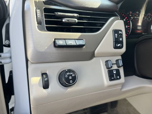 Used 2015 GMC Yukon Denali w/ Touring Package image 17