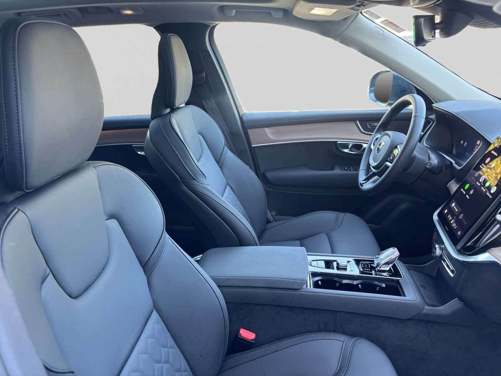 Used 2025 Volvo XC90 B5 Plus AWD/4WD image 20