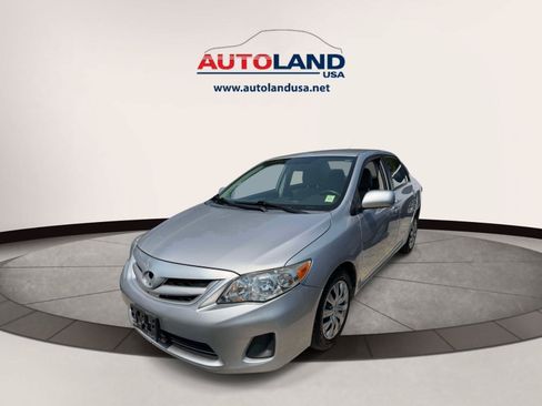 Used 2012 Toyota Corolla LE FWD image 1