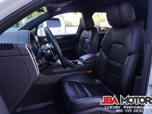 Used 2023 Porsche Cayenne AWD/4WD image 94