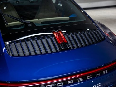 Certified 2024 Porsche 911 Carrera 4S w/ Sport Package AWD/4WD image 24