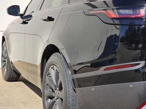 Used 2018 Land Rover Range Rover Velar R-Dynamic SE image 37