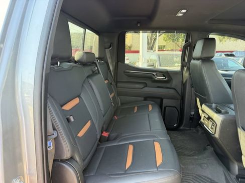 Used 2023 GMC Sierra 1500 AT4 w/ Technology Package AWD/4WD image 32