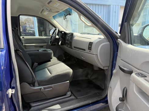 Used 2013 Chevrolet Silverado 1500 W/T AWD/4WD image 10