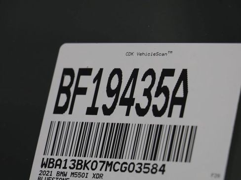 Used 2021 BMW M550i xDrive AWD/4WD image 25