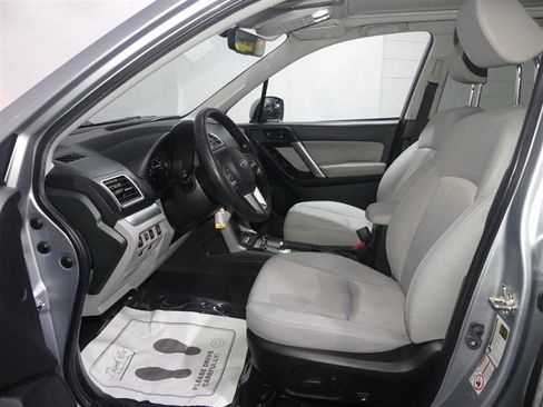Used 2018 Subaru Forester 2.5i Premium AWD/4WD image 21