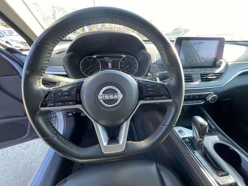 Used 2024 Nissan Altima 2.5 SR image 18