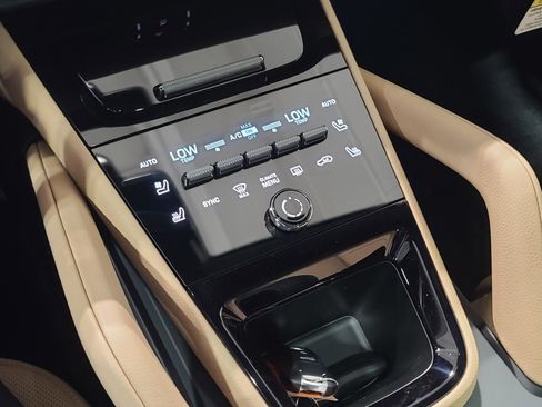 New 2026 Porsche Cayenne image 24