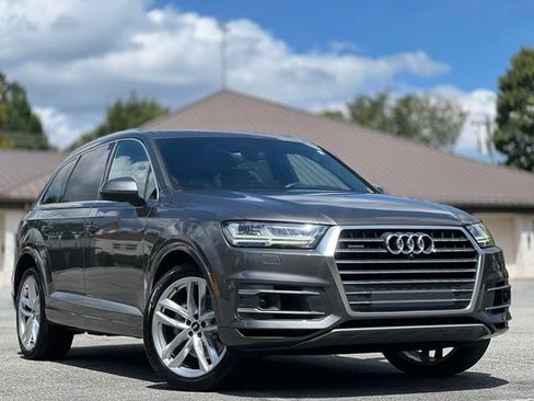 Used 2018 Audi Q7 3.0T Prestige w/ Prestige Package AWD/4WD image 3