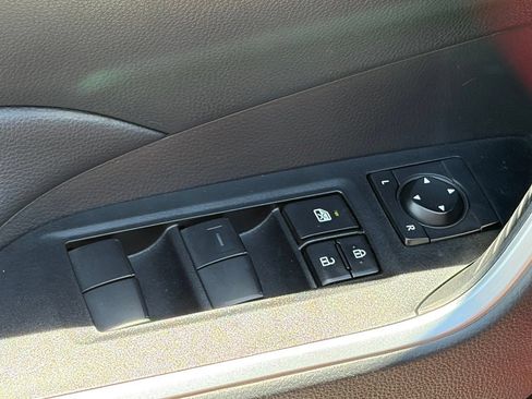 Used 2025 Toyota RAV4 LE FWD image 7