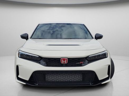 Used 2023 Honda Civic Type R image 3
