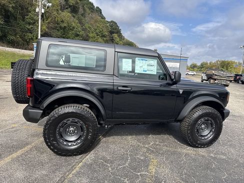 New 2025 Ford Bronco 2-Door w/ Sasquatch Package AWD/4WD image 3