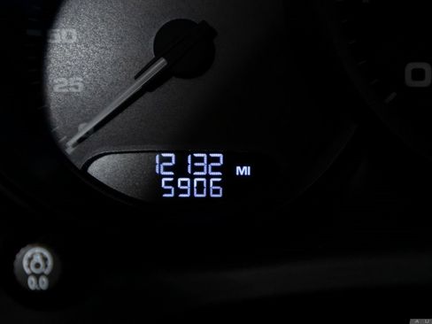 Used 2024 Porsche Macan GTS w/ Premium Plus Package image 26