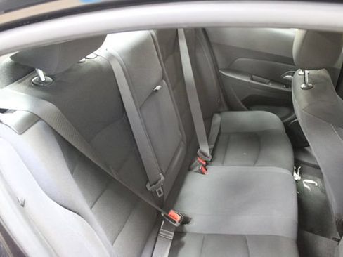 Used 2015 Chevrolet Cruze LT FWD image 9