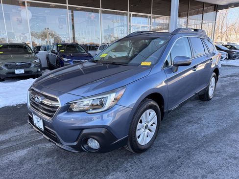 Used 2018 Subaru Outback 2.5i Premium image 9