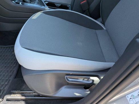 Used 2022 Volkswagen Taos S FWD image 19