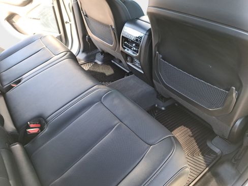 Used 2023 Jeep Grand Cherokee Overland w/ Advanced Protech Group III image 11