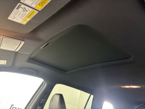 Used 2022 Honda Passport EX-L image 3