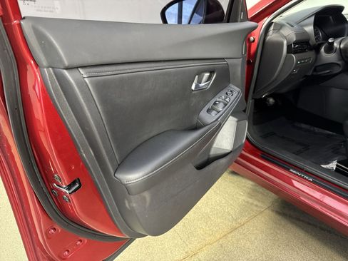 Used 2021 Nissan Sentra SV image 19