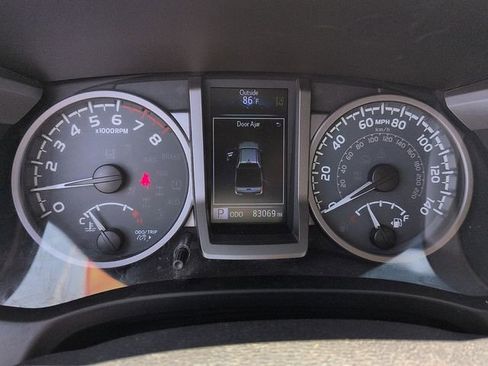 Used 2019 Toyota Tacoma SR5 AWD/4WD image 21