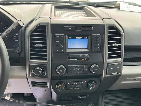 Used 2022 Ford F250 XL w/ Power Equipment Group image 37