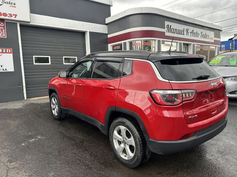 Used 2018 Jeep Compass Latitude w/ Popular Equipment Group AWD/4WD image 8
