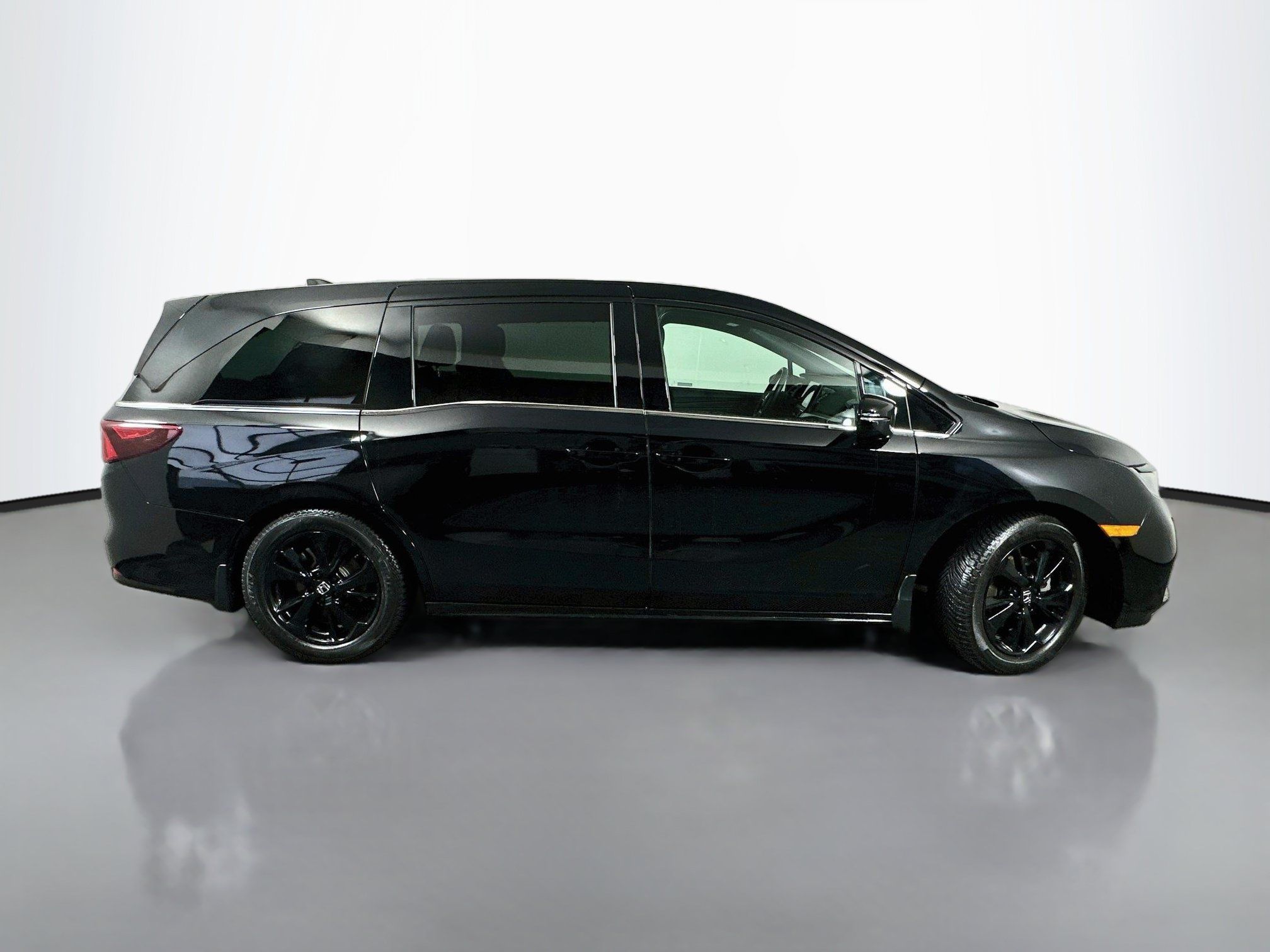 Used 2023 Honda Odyssey Sport image 8