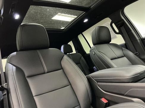 New 2026 GMC Acadia Elevation w/ Elevation Premium Package AWD/4WD image 36