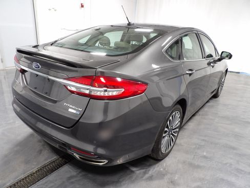 Used 2018 Ford Fusion Titanium image 4
