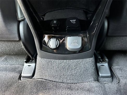 Used 2024 Kia Sorento SX Prestige w/ Sage Leather Package image 15