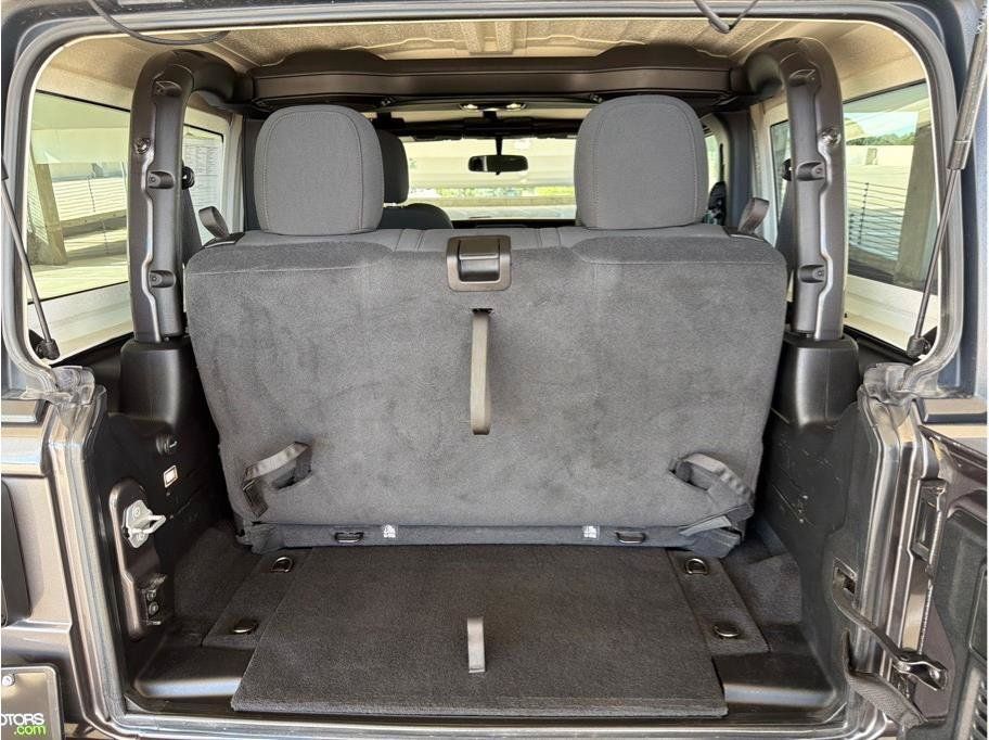 Used 2021 Jeep Wrangler Sport AWD/4WD image 12