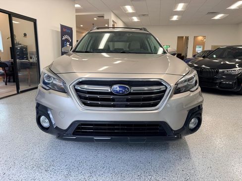 Used 2018 Subaru Outback 2.5i Limited AWD/4WD image 14