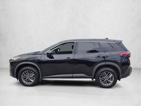 Used 2023 Nissan Rogue S AWD/4WD image 9