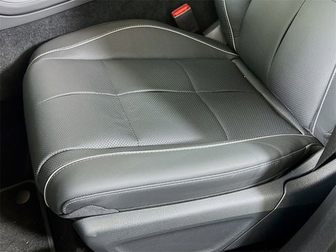 New 2025 Mercedes-Benz GLS 450 4MATIC image 22