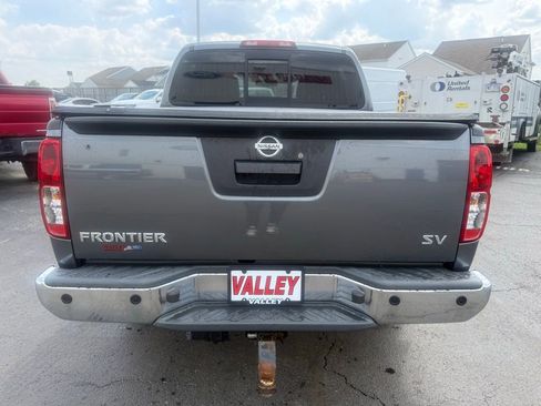 Used 2020 Nissan Frontier SV RWD image 4