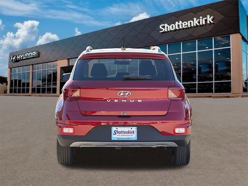 Certified 2025 Hyundai Venue Limited image 6