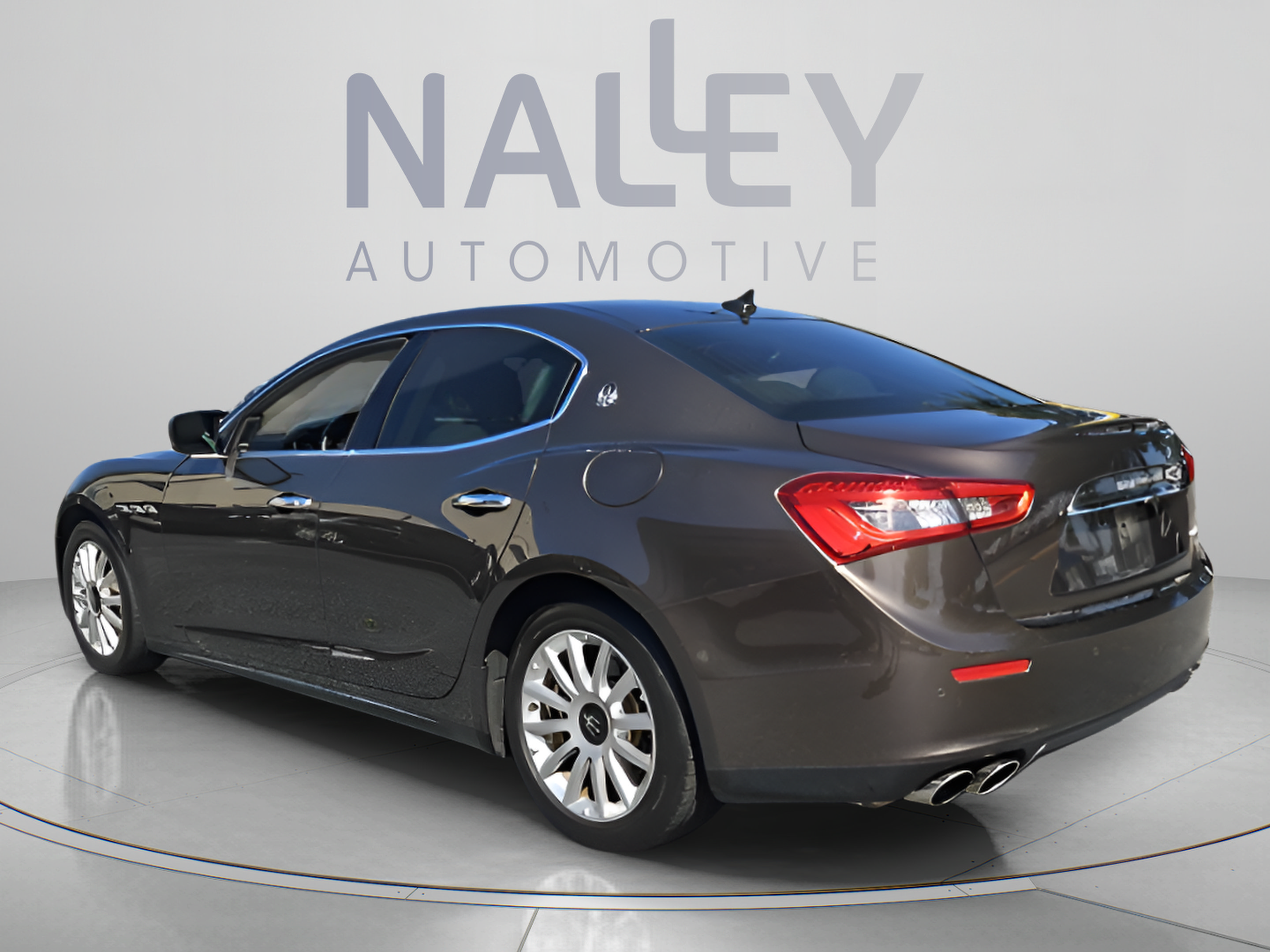 Used 2014 Maserati Ghibli RWD image 3