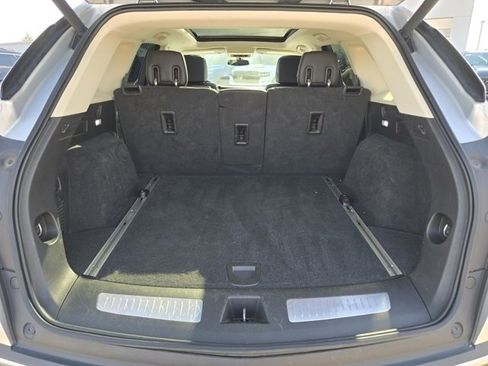 Used 2017 Cadillac XT5 Luxury image 29