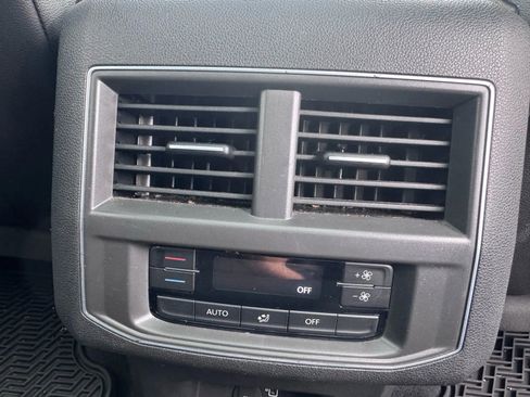 Used 2019 Volkswagen Atlas SE image 33