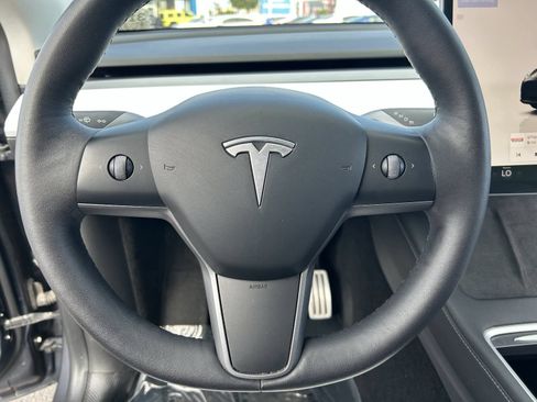 Used 2022 Tesla Model Y Performance AWD/4WD image 27