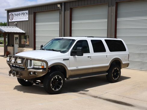 Used 2004 Ford Excursion Eddie Bauer AWD/4WD image 11