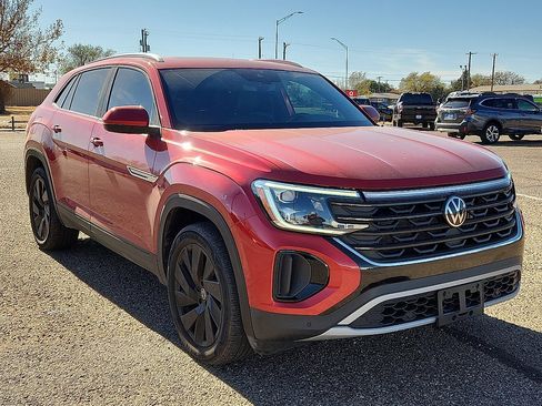 Used 2024 Volkswagen Atlas Cross Sport SE image 4