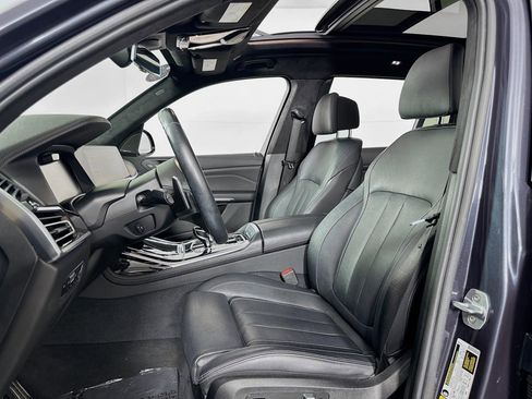 Used 2019 BMW X7 xDrive50i w/ M Sport Package image 29