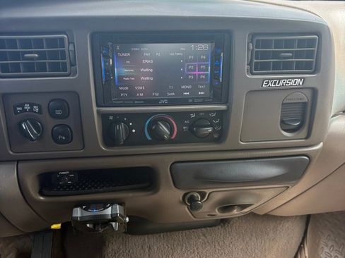 Used 2001 Ford Excursion Limited image 17