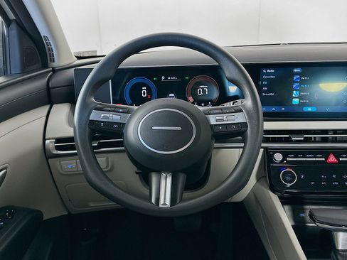 Used 2025 Hyundai Tucson SEL image 18