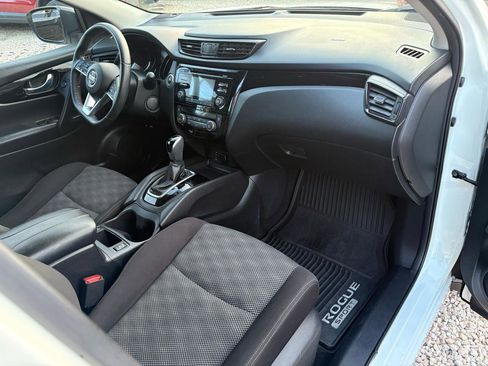 Used 2017 Nissan Rogue Sport SV w/ SV All-Weather Package image 64