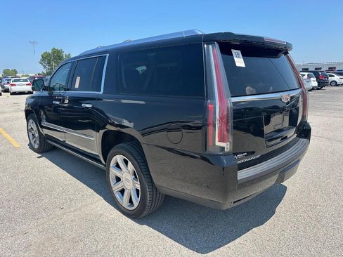 Used 2018 Cadillac Escalade ESV Premium Luxury AWD/4WD image 3
